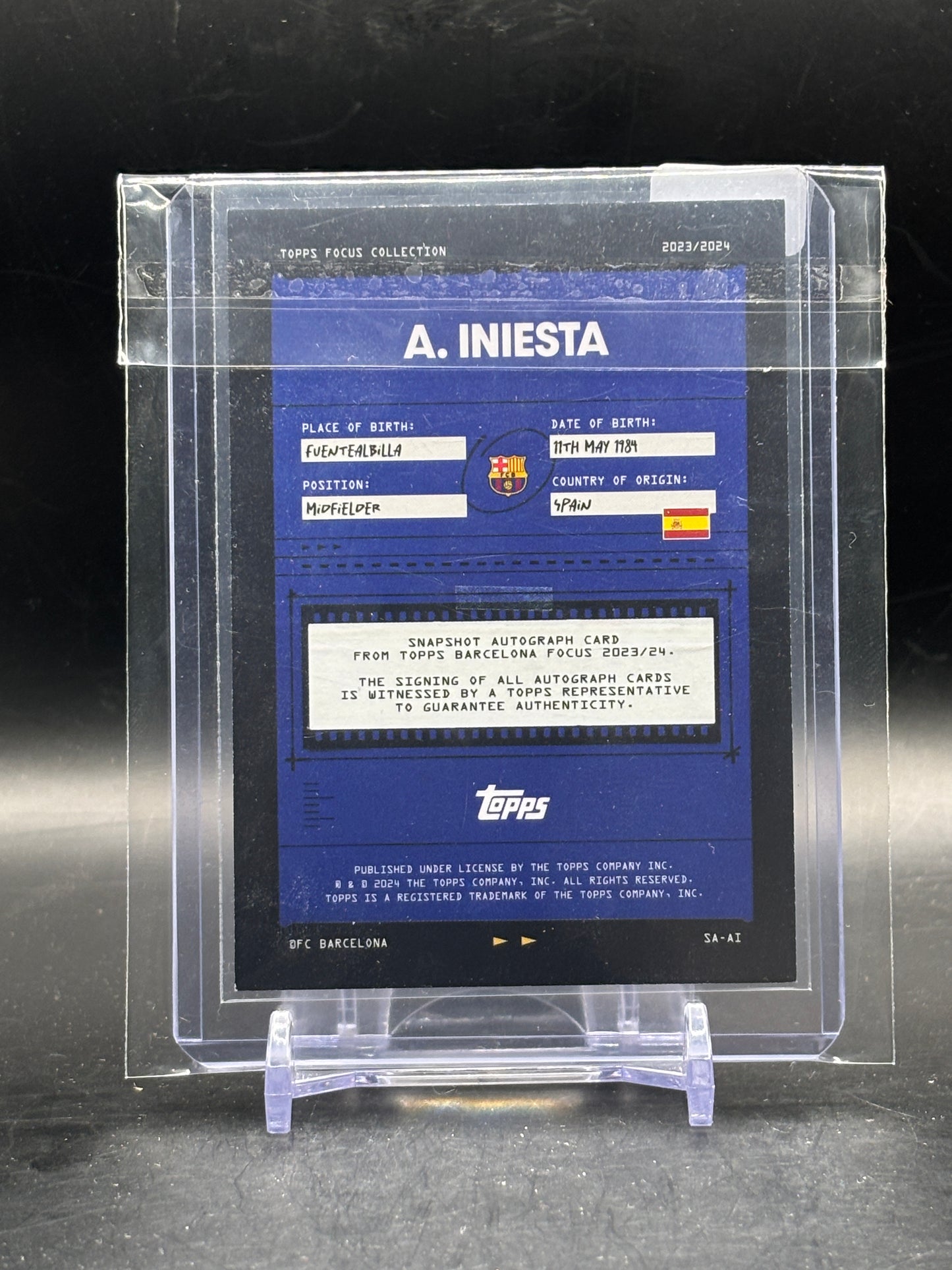 2023-24 Topps Focus Barcelona Andres Iniesta FC Barcelona Auto 36/99