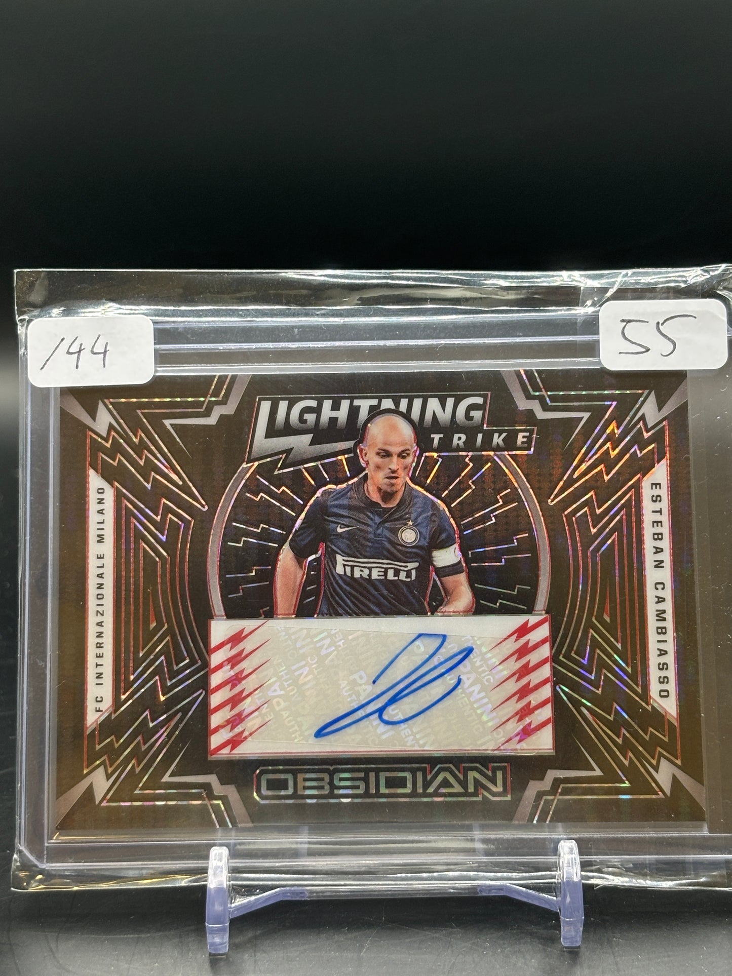 2021/22 Panini Obsidian Esteban Cambiasso Red Pulsar Auto 35/44