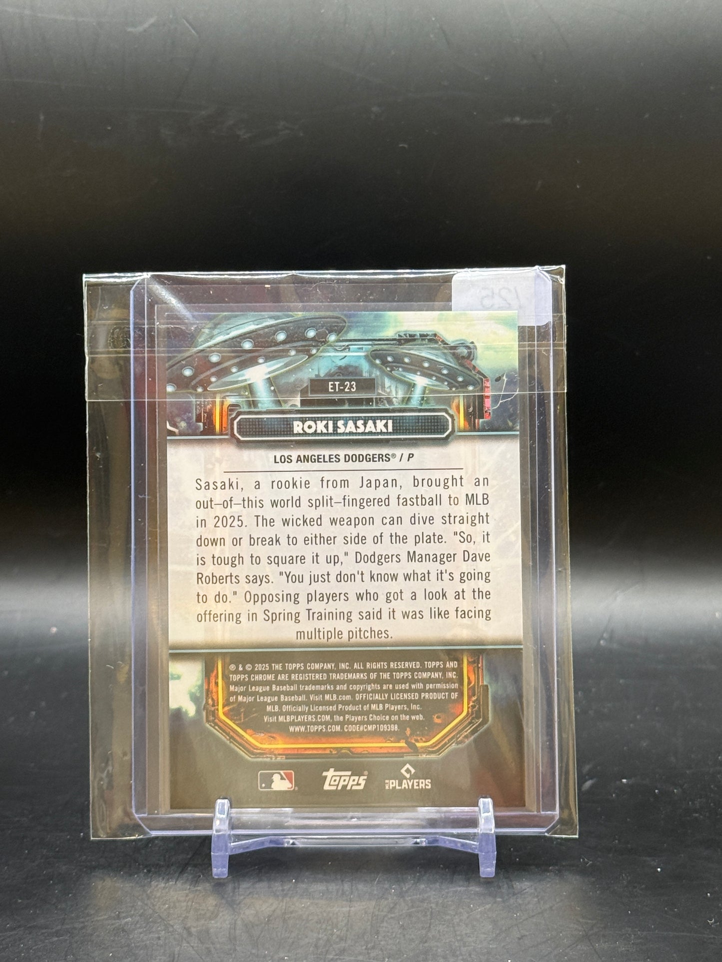 2025 Topps Chrome Cosmic MLB Roki Sasaki Los Angeles Dodgers Extraterrestrial Talent Orange 18/25