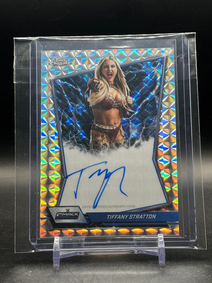 2026 Topps Chrome WWE Tiffany Stratton Geometric Refactor Auto