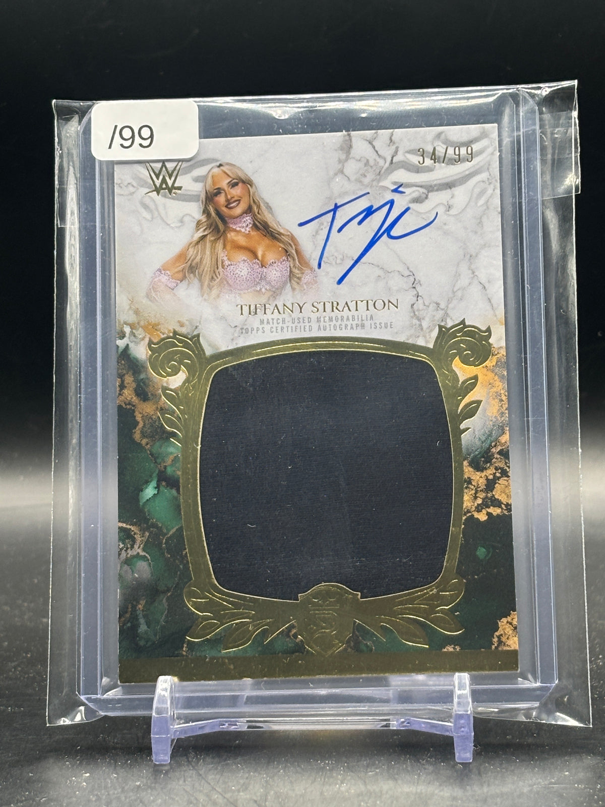 2025 Topps Royalty WWE Tiffany Stratton Patch Auto 34/99