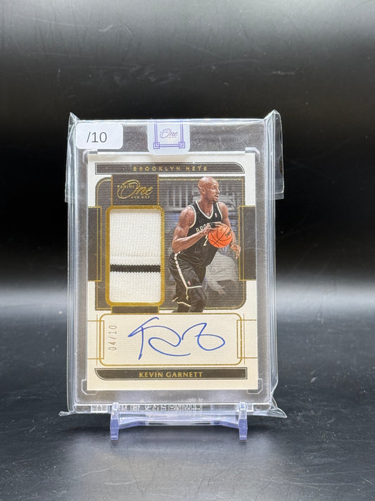 2021-22 Panini One and One NBA Kevin Garnett Brooklyn Nets Gold Patch Auto 04/10