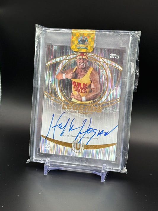 2025 Topps Universe WWE Hulk Hogan Legends Auto