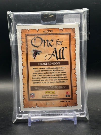 2023 Panini One NFL Drake London Atlanta Falcons Gold One For All Patch Auto 04/15