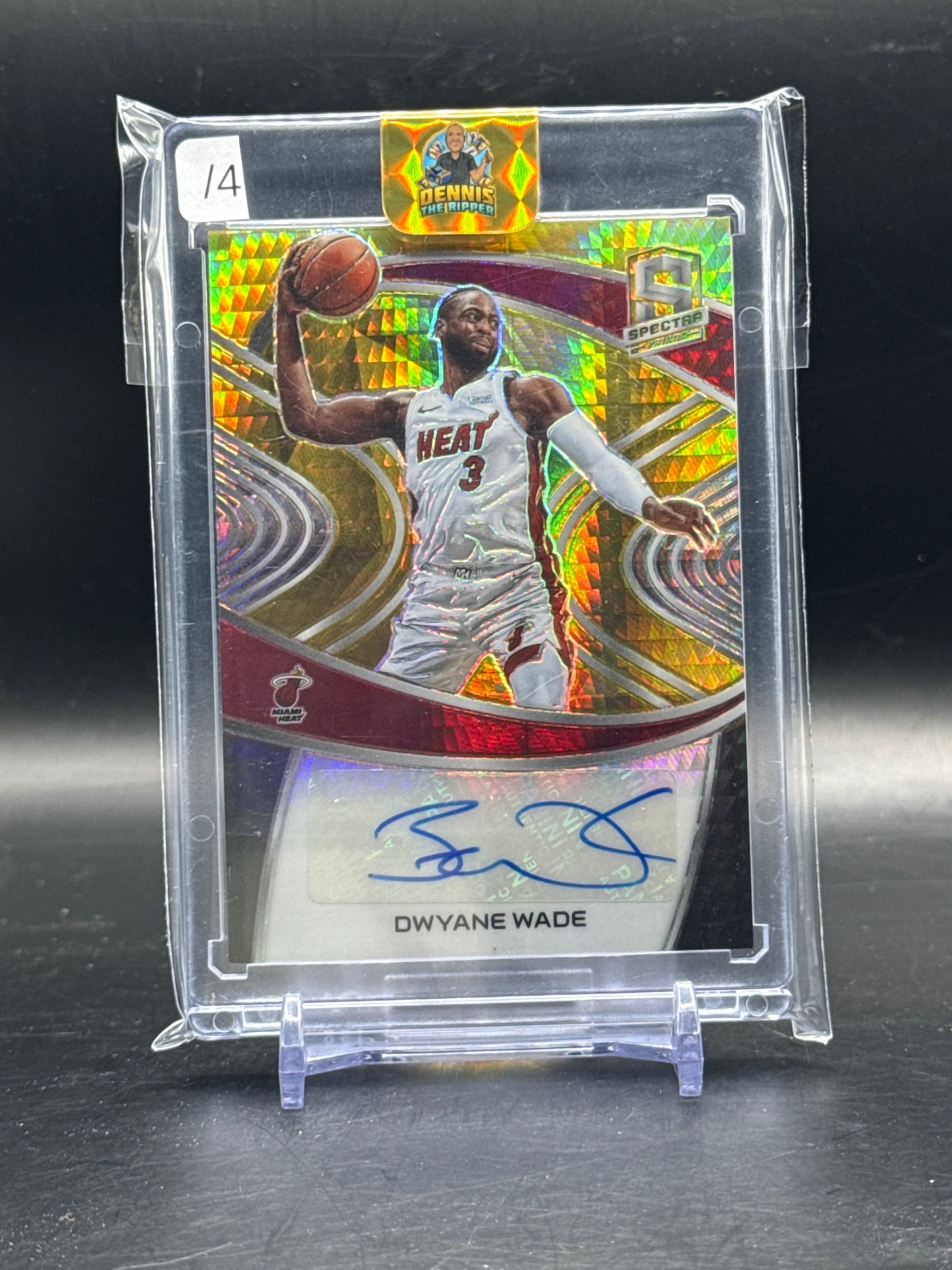 202-21 Panini Spectra NBA Dwyane Wade Miami Heat Auto 4/4