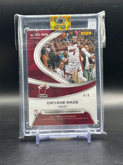 202-21 Panini Spectra NBA Dwyane Wade Miami Heat Auto 4/4