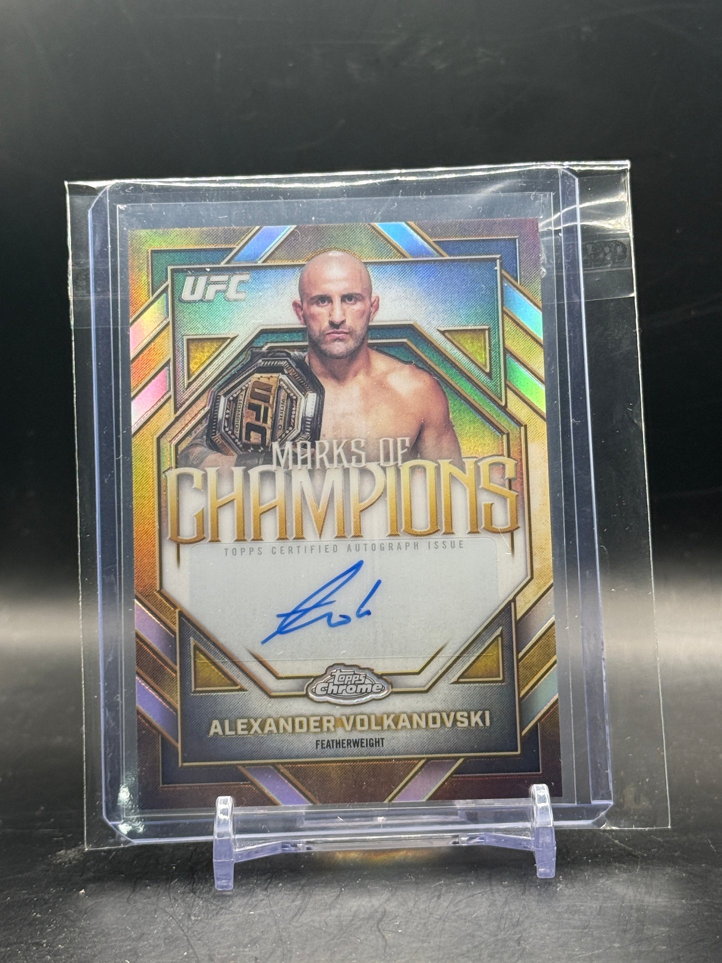 2026 Topps Chrome UFC Alexander Volkanovski Marks of Champions Auto