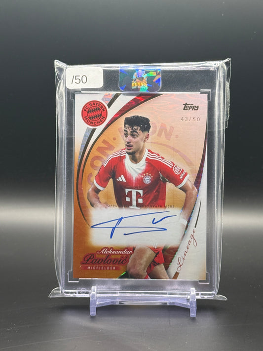 2025-26 Topps FC Bayern Lineage Aleksandar Pavlovic Bayern München Gold Auto 43/50