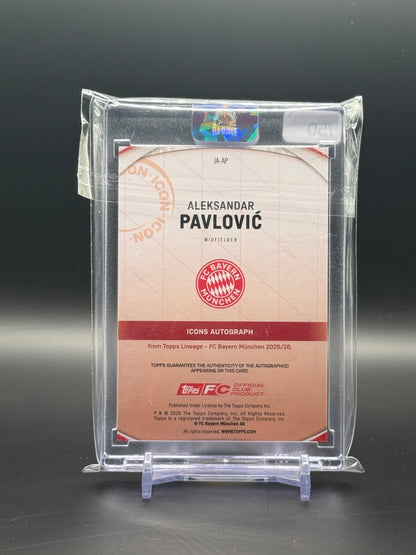 2025-26 Topps FC Bayern Lineage Aleksandar Pavlovic Bayern München Gold Auto 43/50