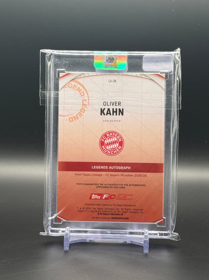 2025-26 Topps FC Bayern Lineage Oliver Kahn Bayern München Bavarian Blue Auto 22/34