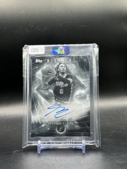 2025-26 Topps Midnight NBA Stephon Castle San Antonio Spurs Dark Matter Equinox Auto 13/20