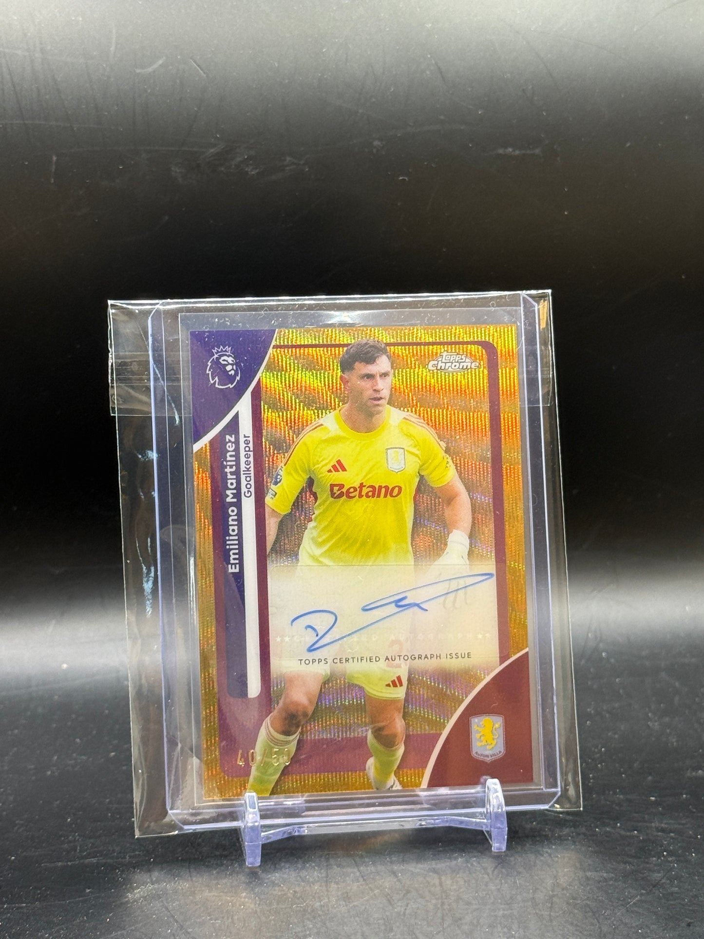 2025-26 Topps Chrome Premier League Emiliano Martinez Aston Villa Gold Wave Auto 40/50