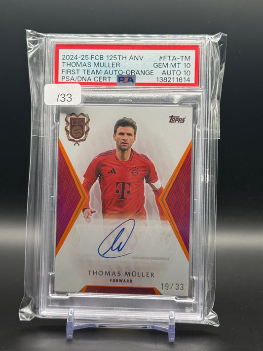 2024-25 Topps FC Bayern München 125 Years Thomas Müller FC Bayern München Orange Auto 19/33 PSA 10 138211614