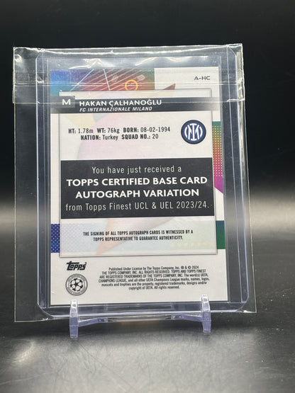 2023-24 Topps Finest UCC Hakan Calhanoglu FC Internazionale Milano Refractor