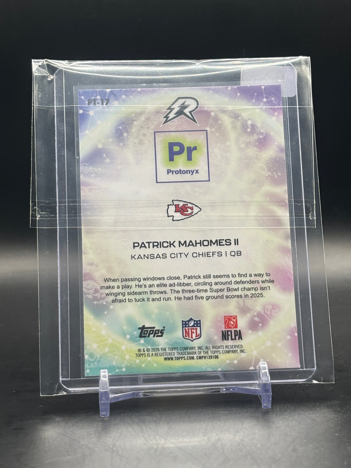 2025 Topps Resurgence NFL Patrick Mahomes II Kansas City Chiefs White Surge Protonyx 107/125
