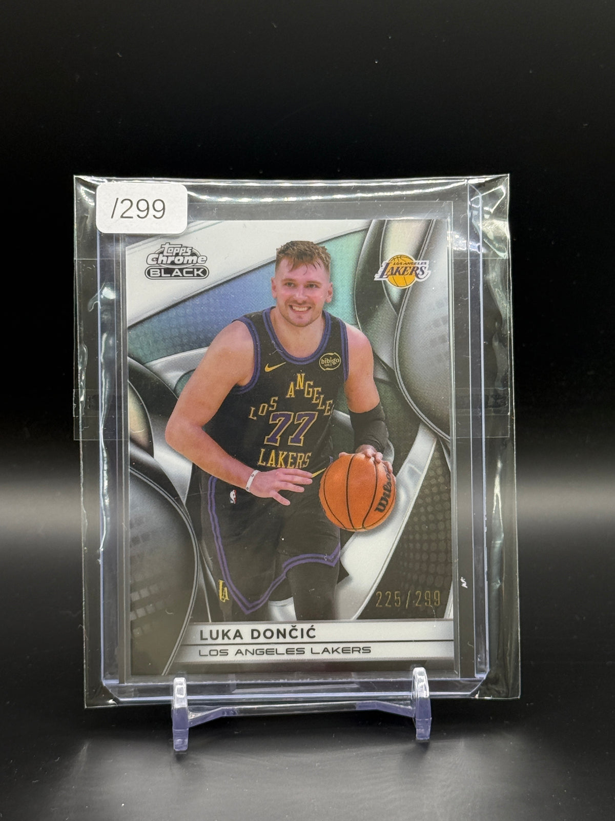 2025-26 Topps Chrome Black NBA Luka Doncic Los Angeles Lakers Wave Refractor 225/299