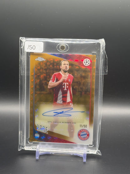 2025-26 Topps Chrome UCC Harry Kane FC Bayern München Gold Geometric Auto 11/50