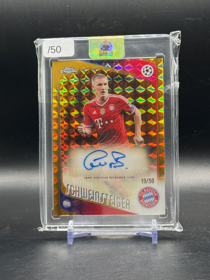 2025-26 Topps Chrome UCC Bastian Schweinsteiger FC Bayern München Gold Geometric Auto 19/50